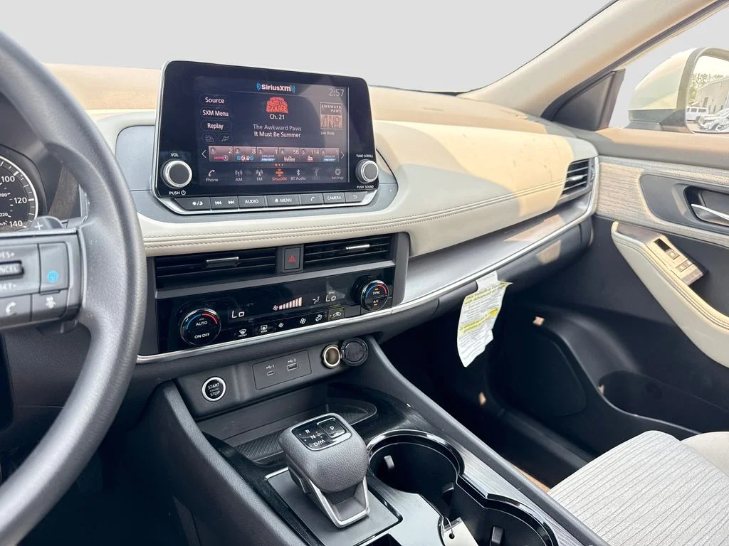 Used 2023 White Nissan SV image 18
