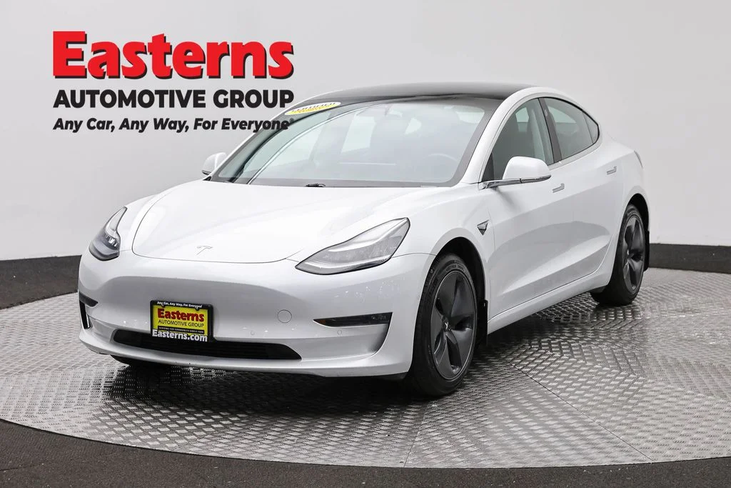 Used 2020 White Tesla Long Range image 1