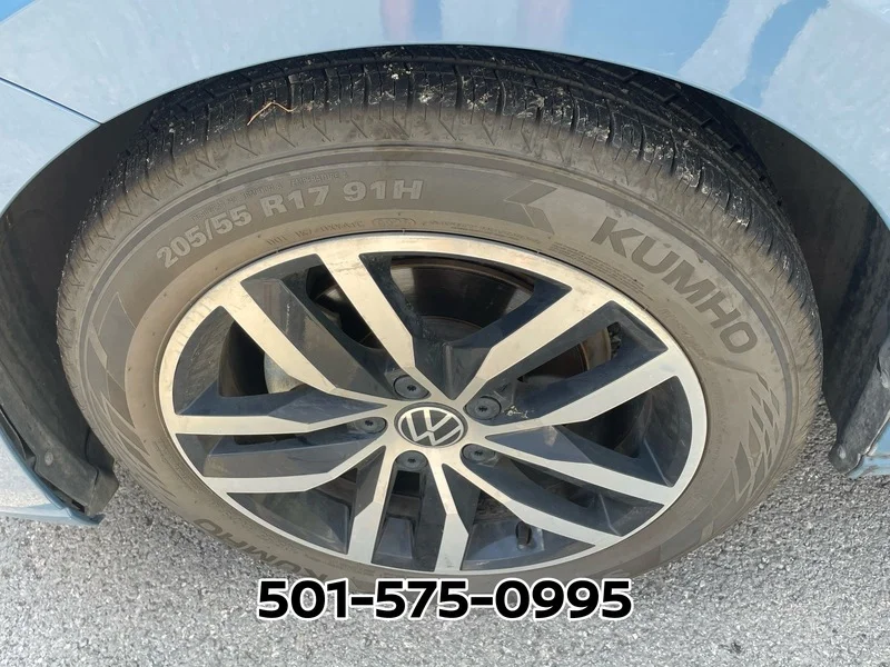 Used 2025 Pyrite Silver Metallic Volkswagen 1.5T SE image 8