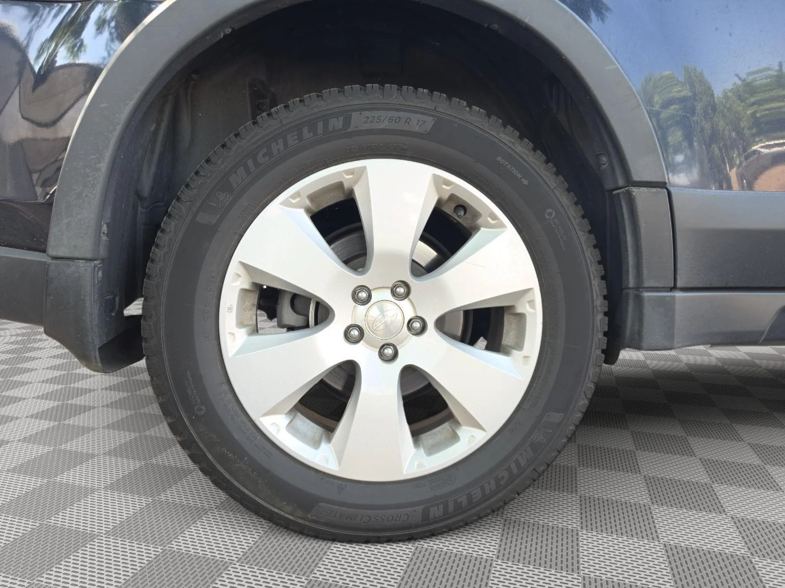Used 2012 Deep Indigo Pearl Subaru 2.5i Prem image 23