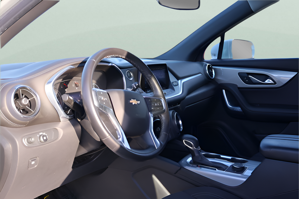 Used 2020 Silver Chevrolet LT image 10