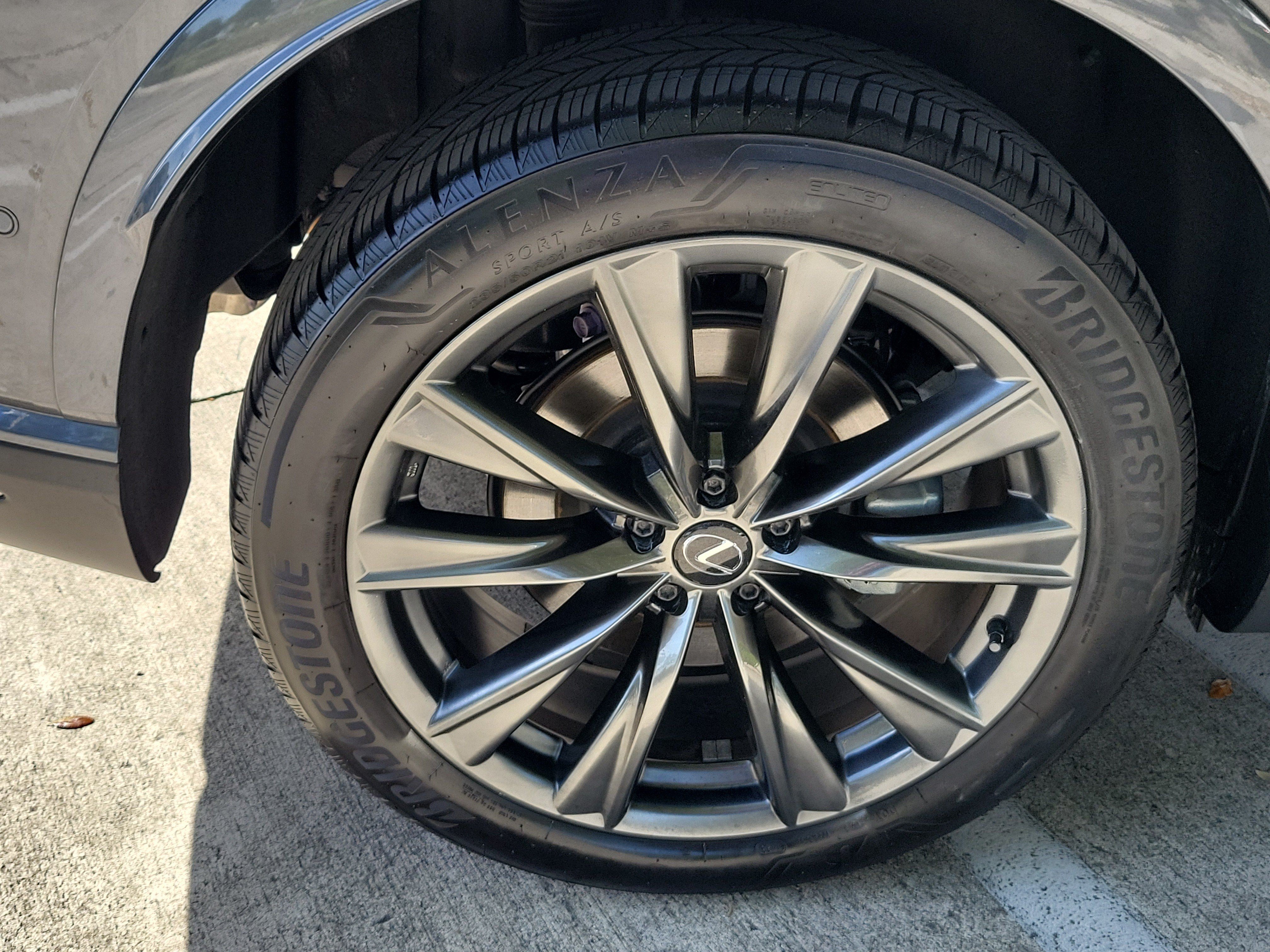 Used 2024 Gray Lexus RX 350 F SPORT Handling image 8