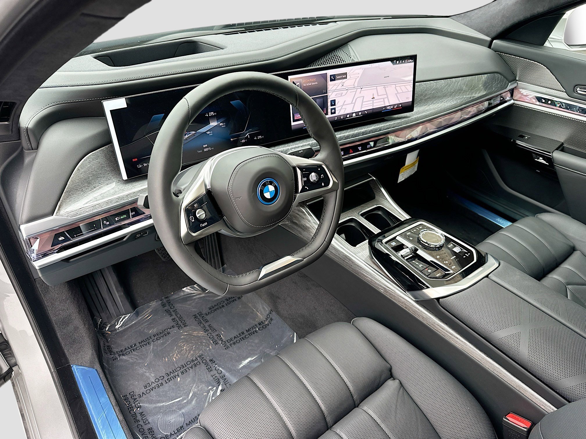 2025 BMW i7 50 - Photo 9