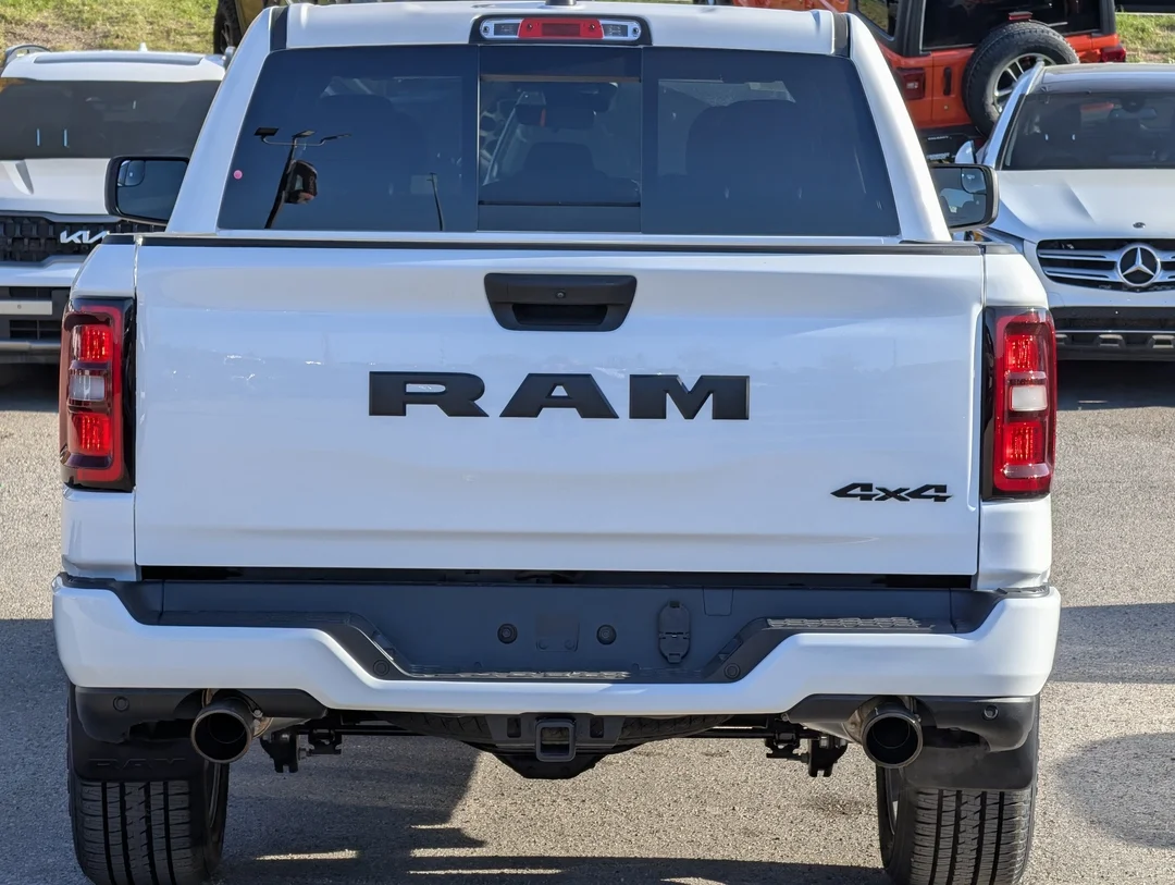New 2026 White RAM Express - - 4x4 - Remote Start - Adaptive Cruise Control - Class IV Towing & More! image 7