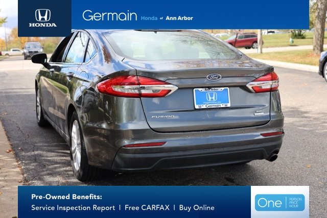 2020 Ford Fusion SE photo 4