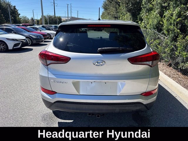 Used 2018 Silver Hyundai SE image 4