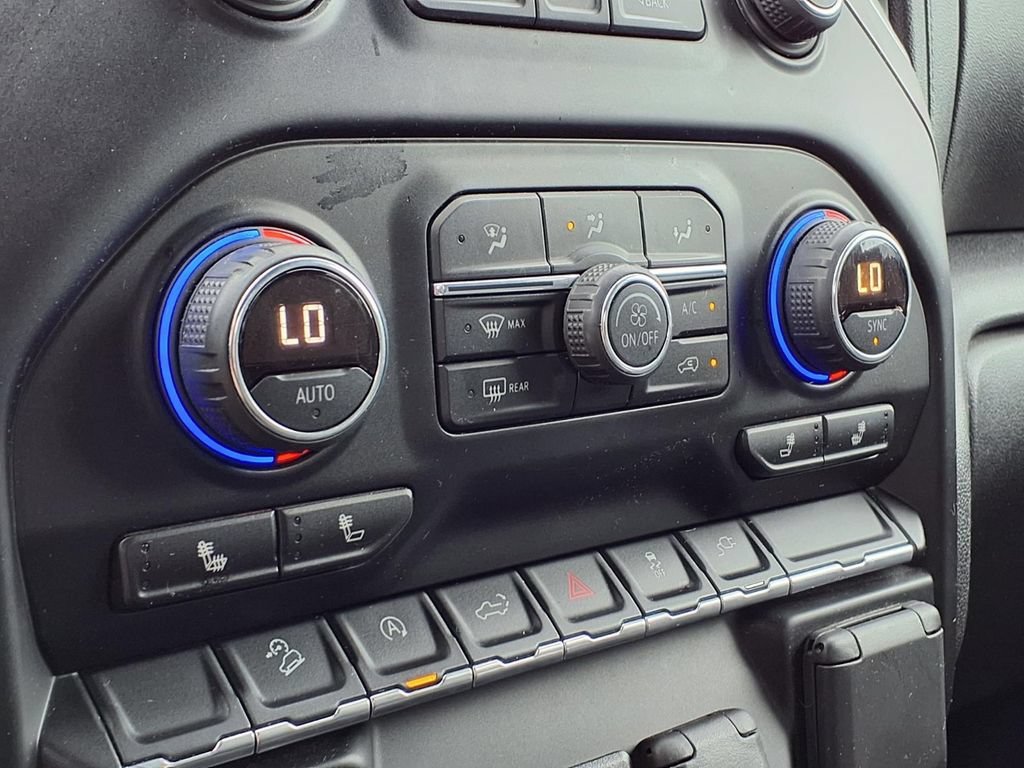 Used 2019 CAJUN RED TINTCOAT Chevrolet LT image 18