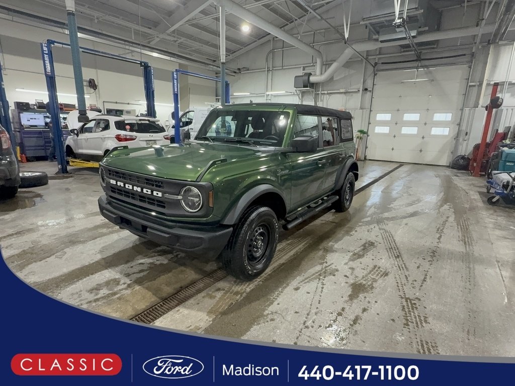 2023 Ford Bronco 4-Door Base