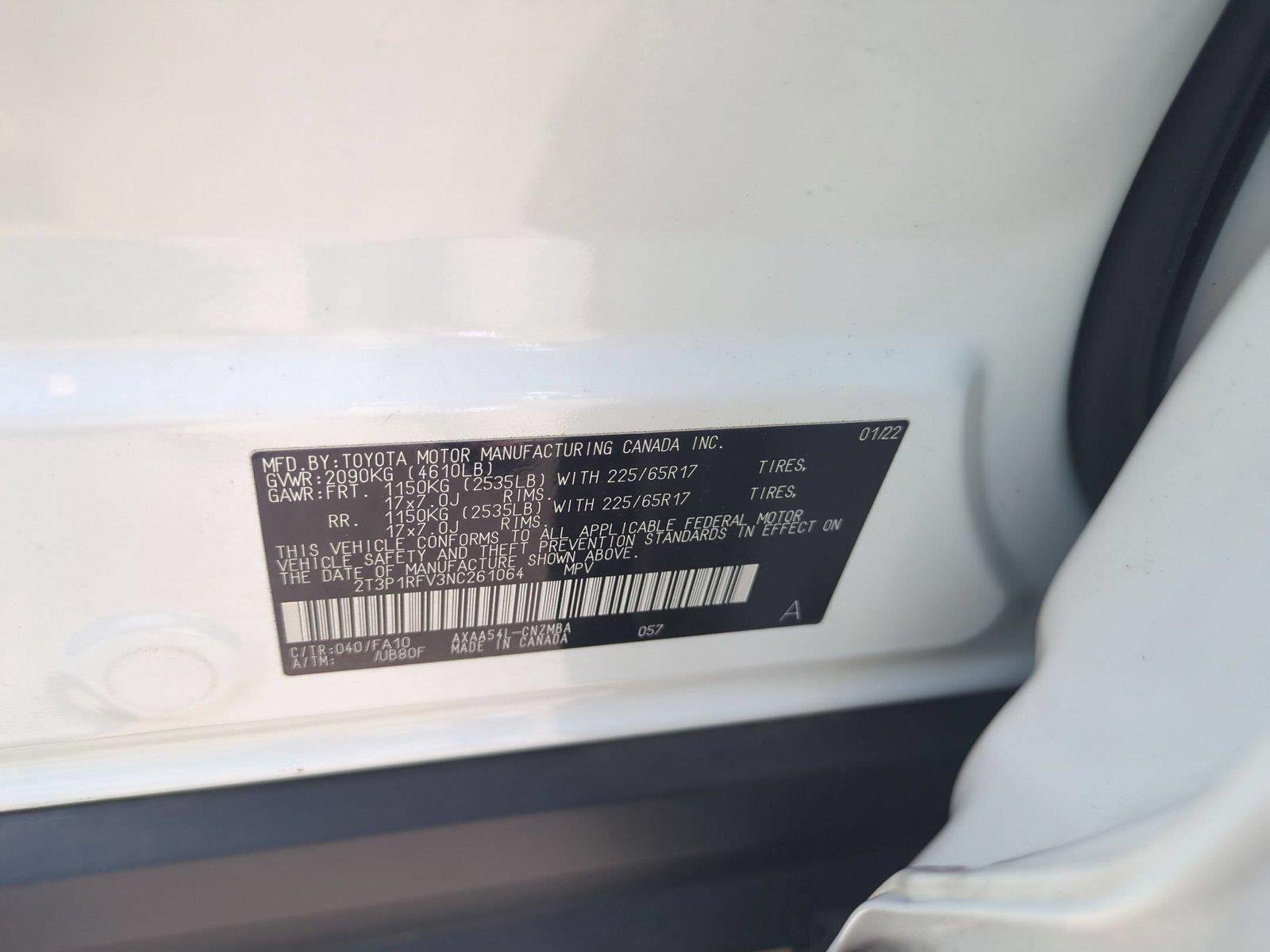 Used 2022 White TOYOTA  image 39