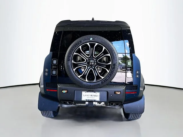 New 2026 Sargasso Blue Land Rover  OCTA image 6