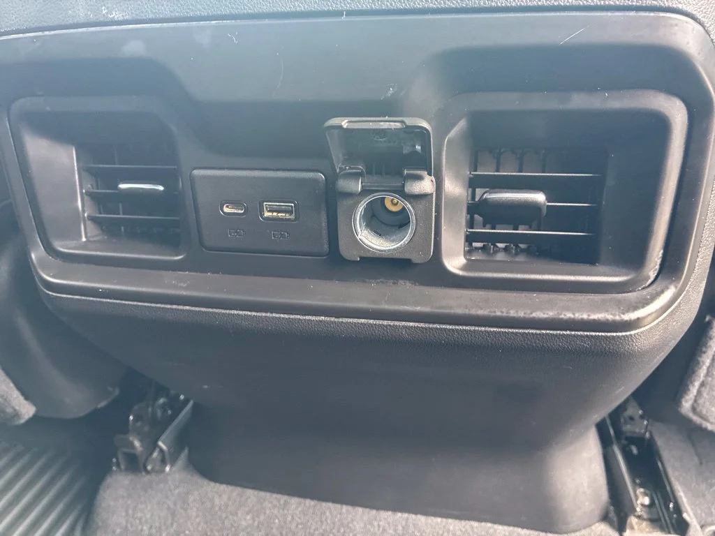 Used 2019 BLACK Chevrolet RST image 36