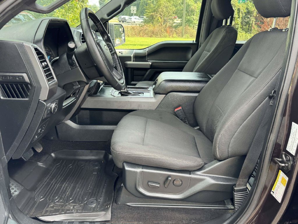 Used 2019 Red Ford XLT image 21
