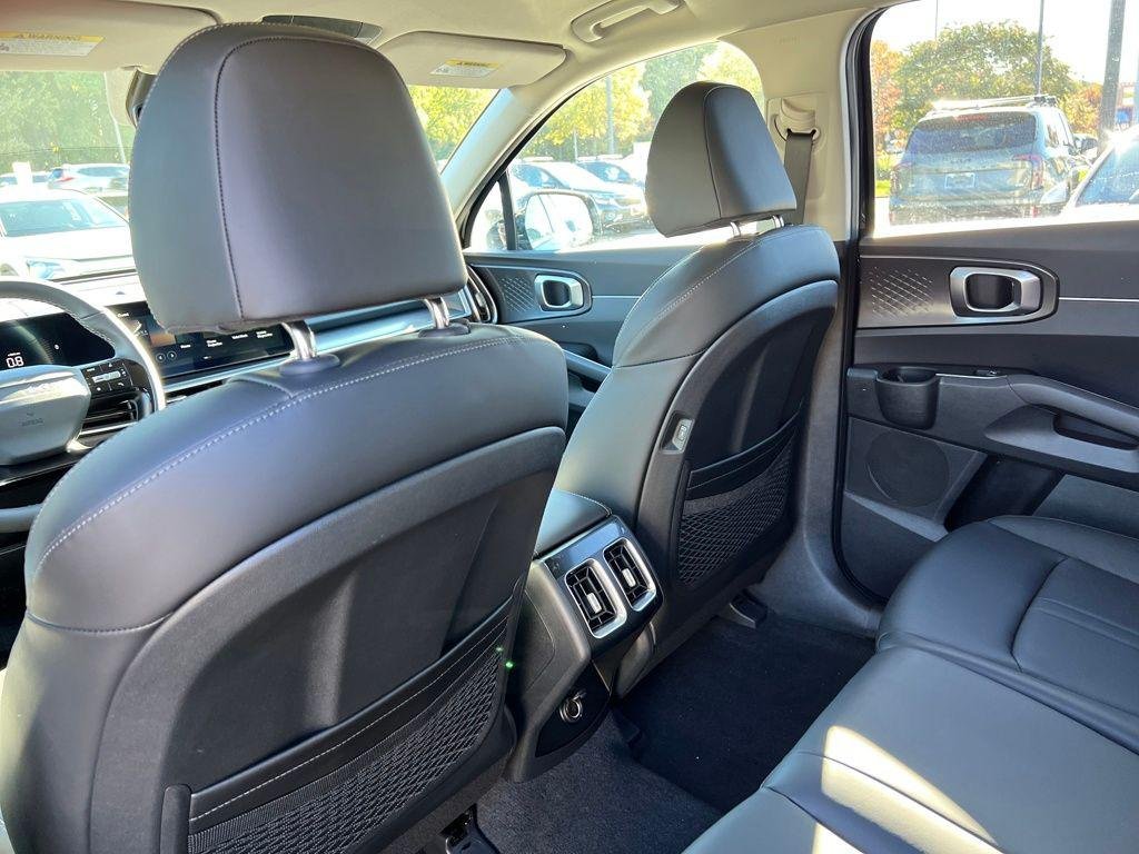 New 2026 Ebony Black Kia S image 25