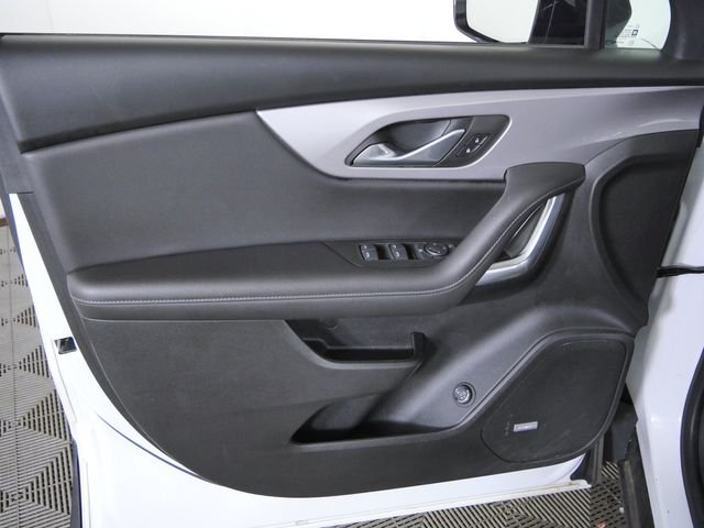 Used 2022 White Chevrolet LT image 18
