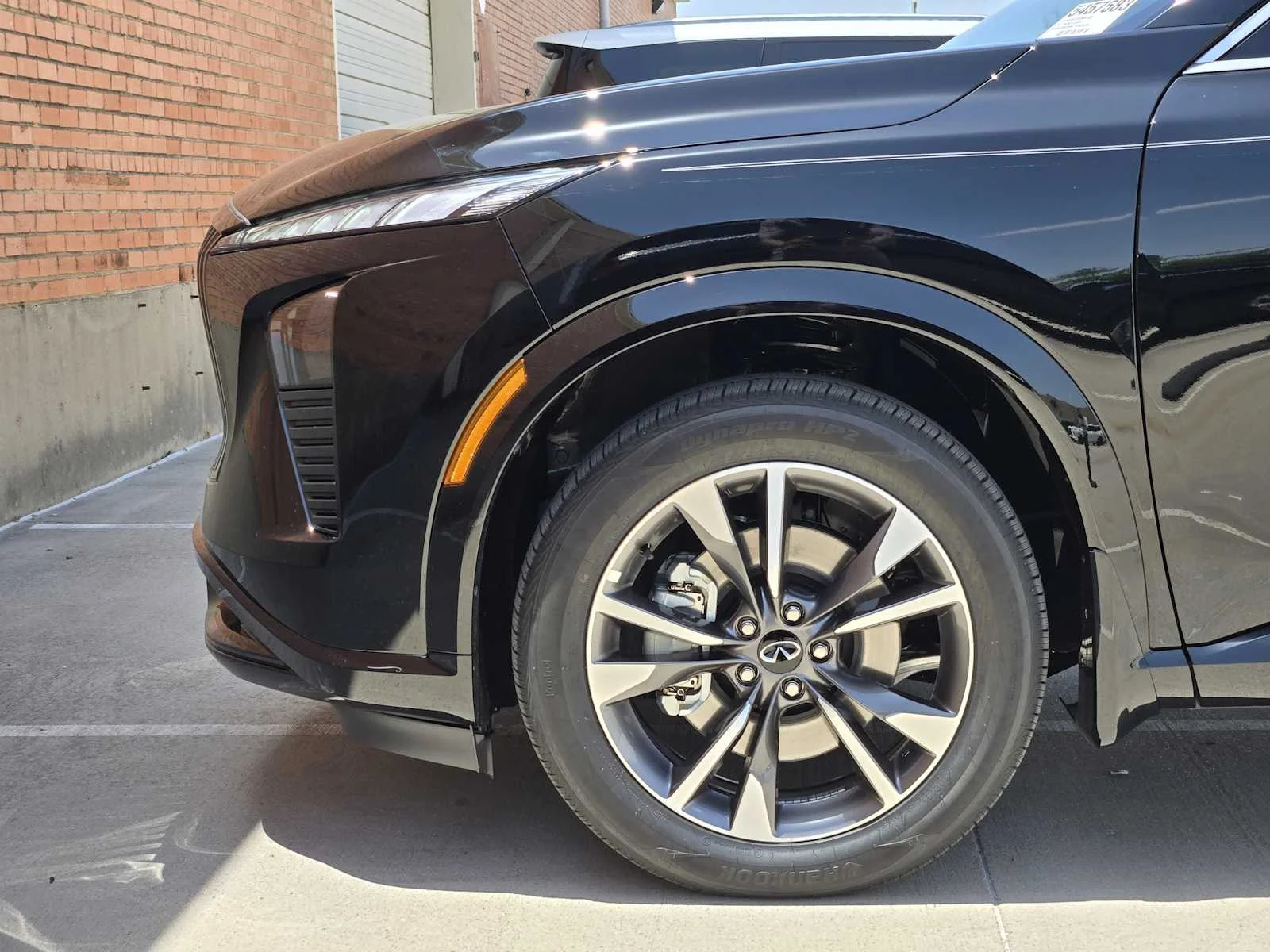 New 2027 BLACK OBSIDIAN INFINITI Luxe AWD image 6