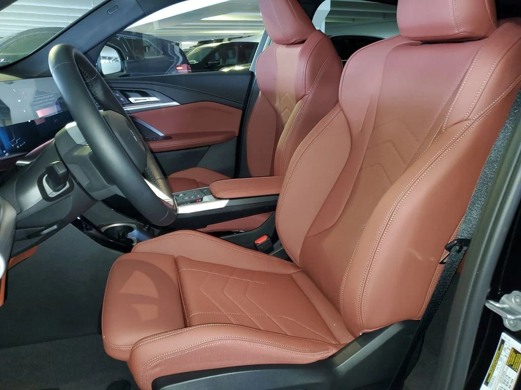 New 2026 Jet Black BMW xDrive28i image 16