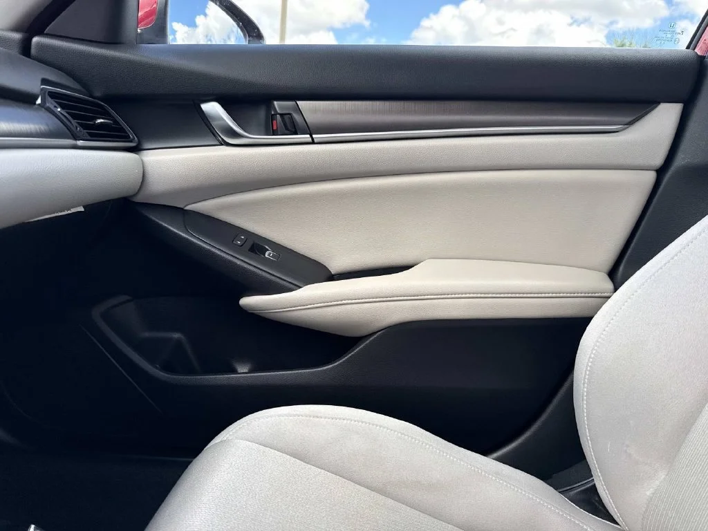 Used 2020  Honda LX image 25