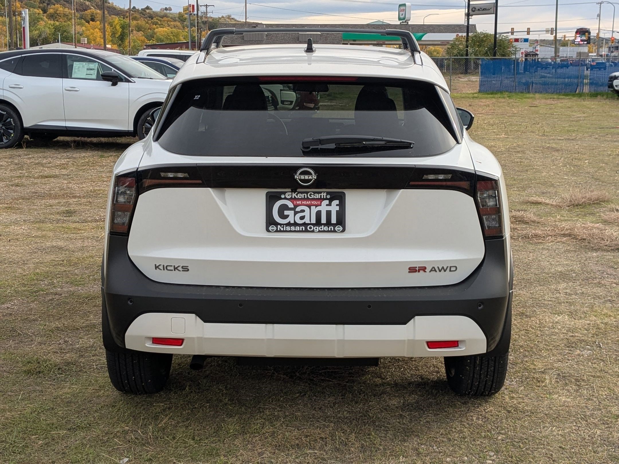 New 2026 Aspen White Tricoat Nissan SR image 4