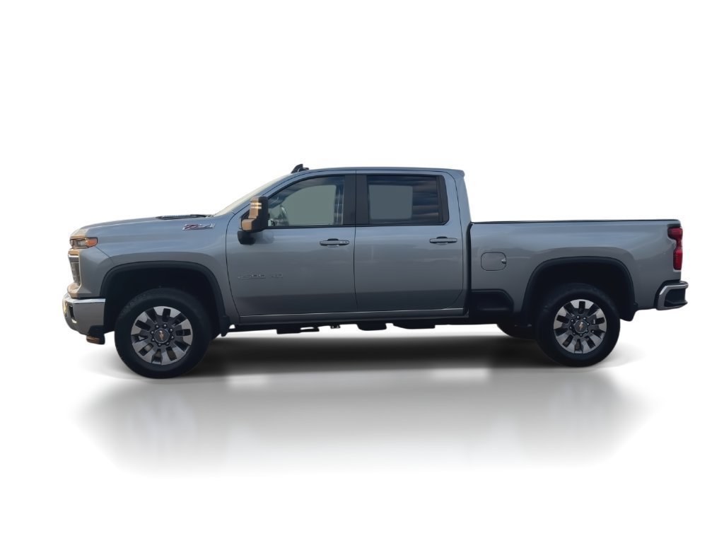Used 2025 Sterling Gray Metallic Chevrolet LT image 5