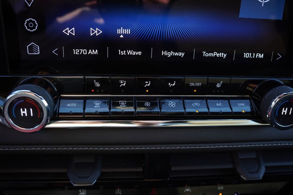 2023 Chevrolet Colorado LT - Photo 24