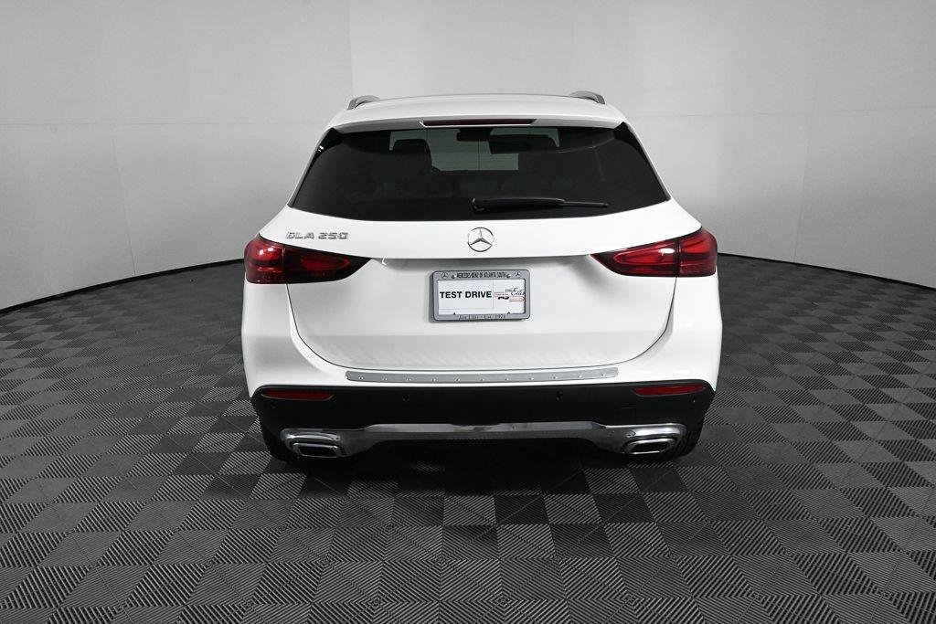 New 2026 Polar White Mercedes-Benz GLA 250 image 30