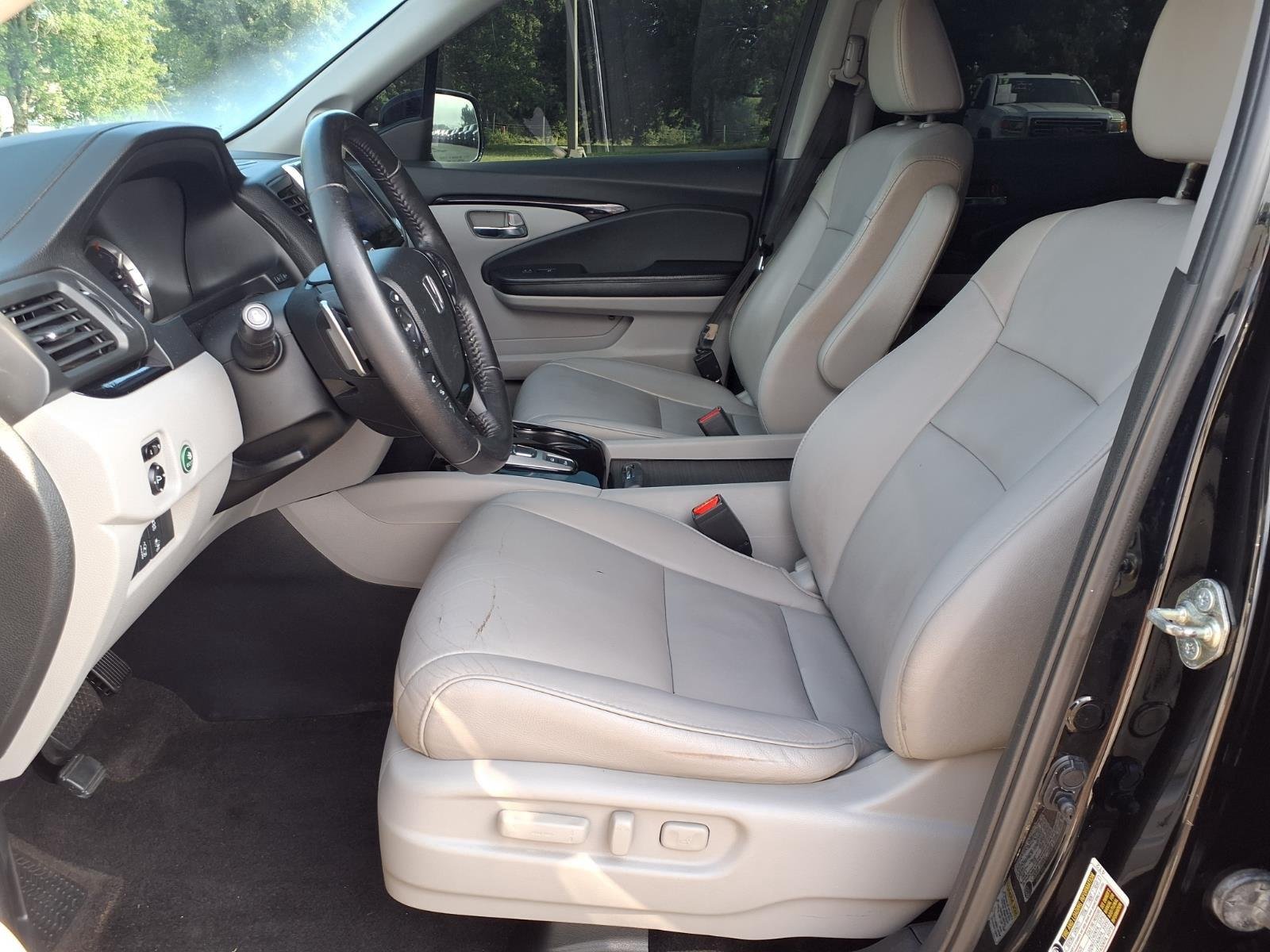 Used 2016 Black Honda Touring image 20