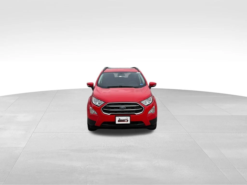 Used 2021 Red Ford SE image 9