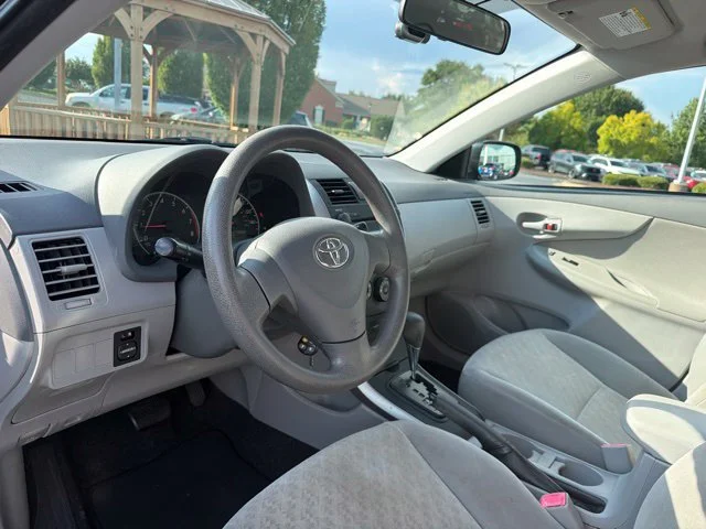 Used 2009 Black Sand Pearl Toyota LE image 12