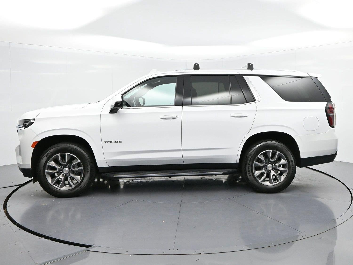 Used 2024 Summit White Chevrolet LT image 4