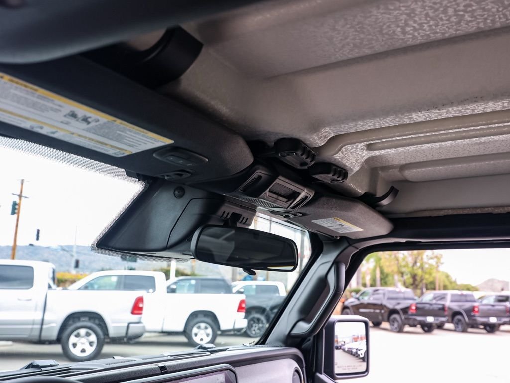 New 2026 Black Clear-Coat Exterior Paint Jeep Sport S image 12