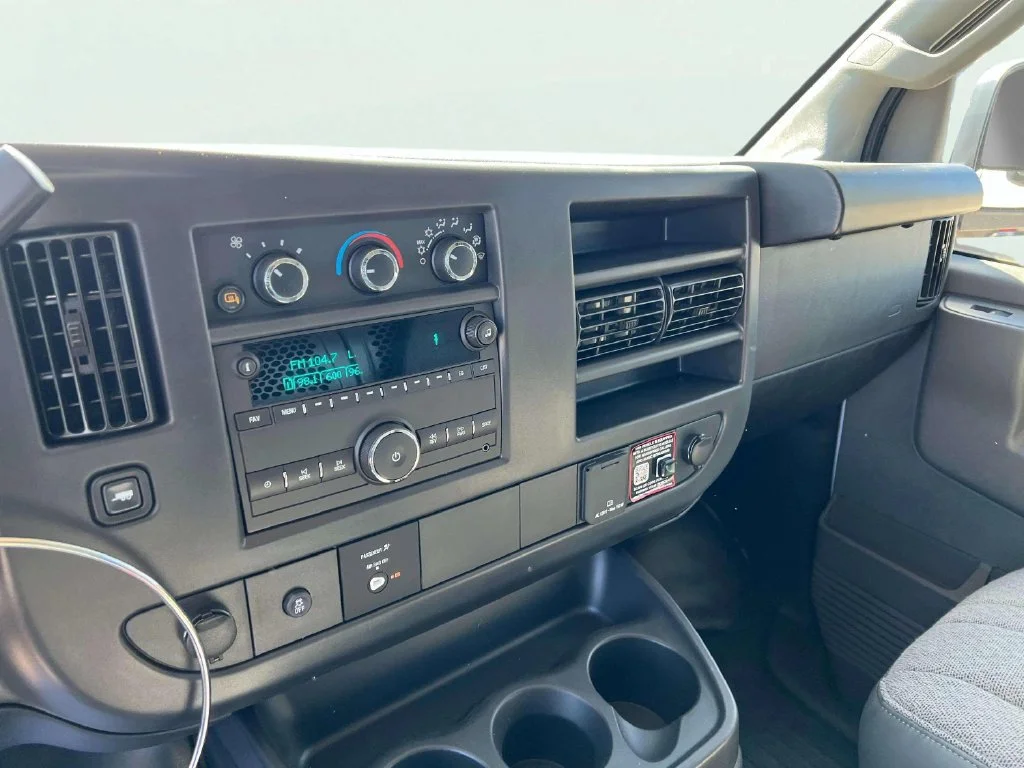 2026 Chevrolet Express Cargo Work Van - Photo 17