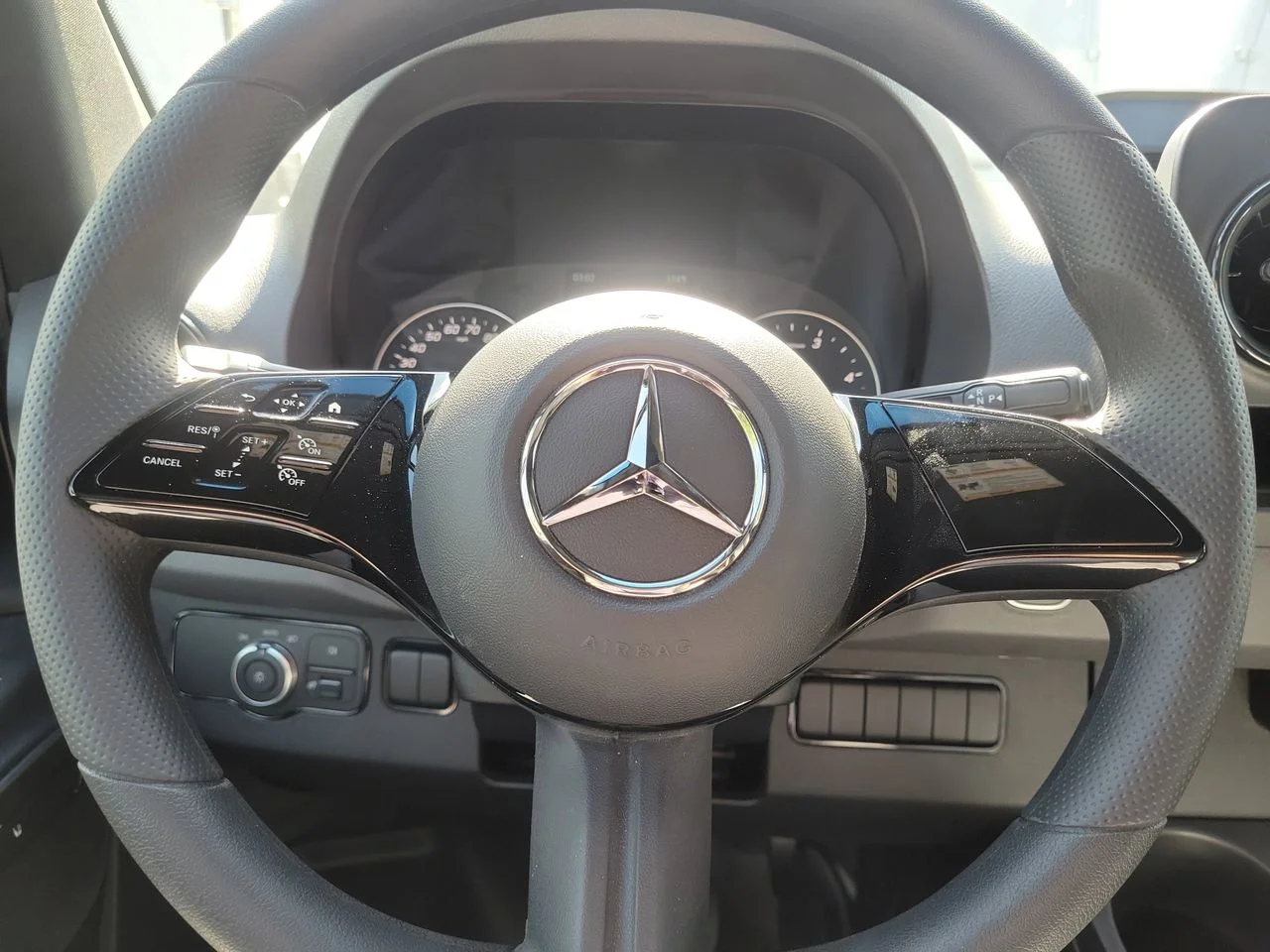 New 2025 Arctic+White Mercedes-Benz Cargo 170 WB image 29