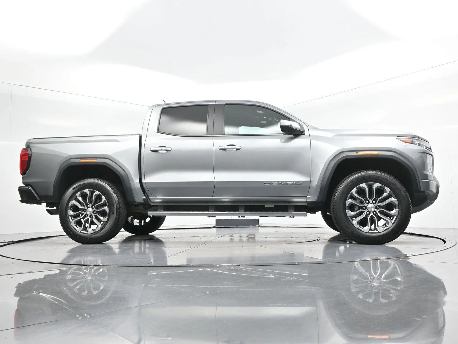 Used 2023 Sterling Metallic GMC Denali image 53