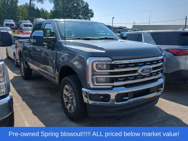 Used 2023 Gray Ford Lariat image 4