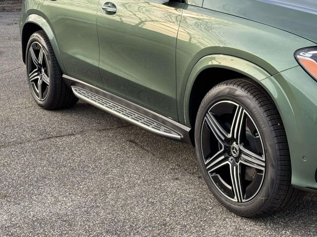 New 2026 MANUFAKTUR Ireland Mid Green Metallic Mercedes-Benz GLE 450 image 12