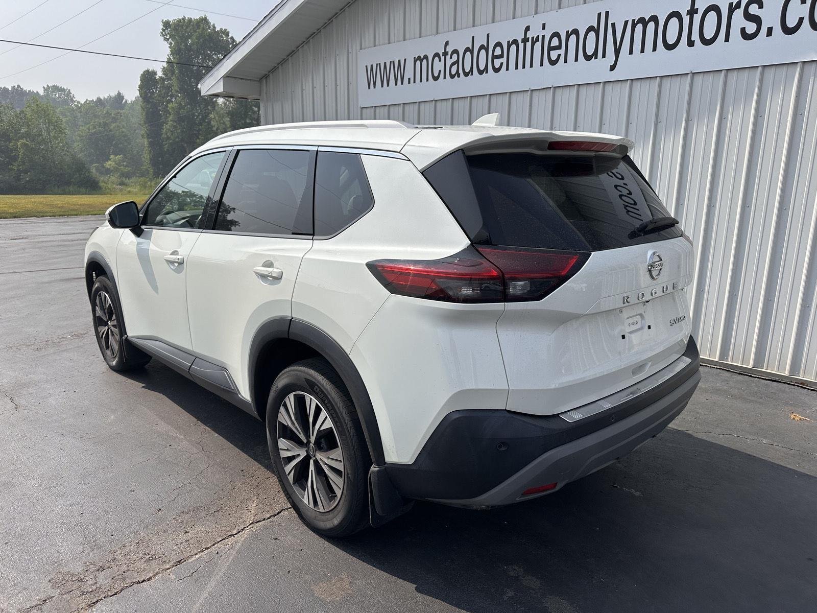 Used 2021 Pearl White Tricoat Nissan SV image 7