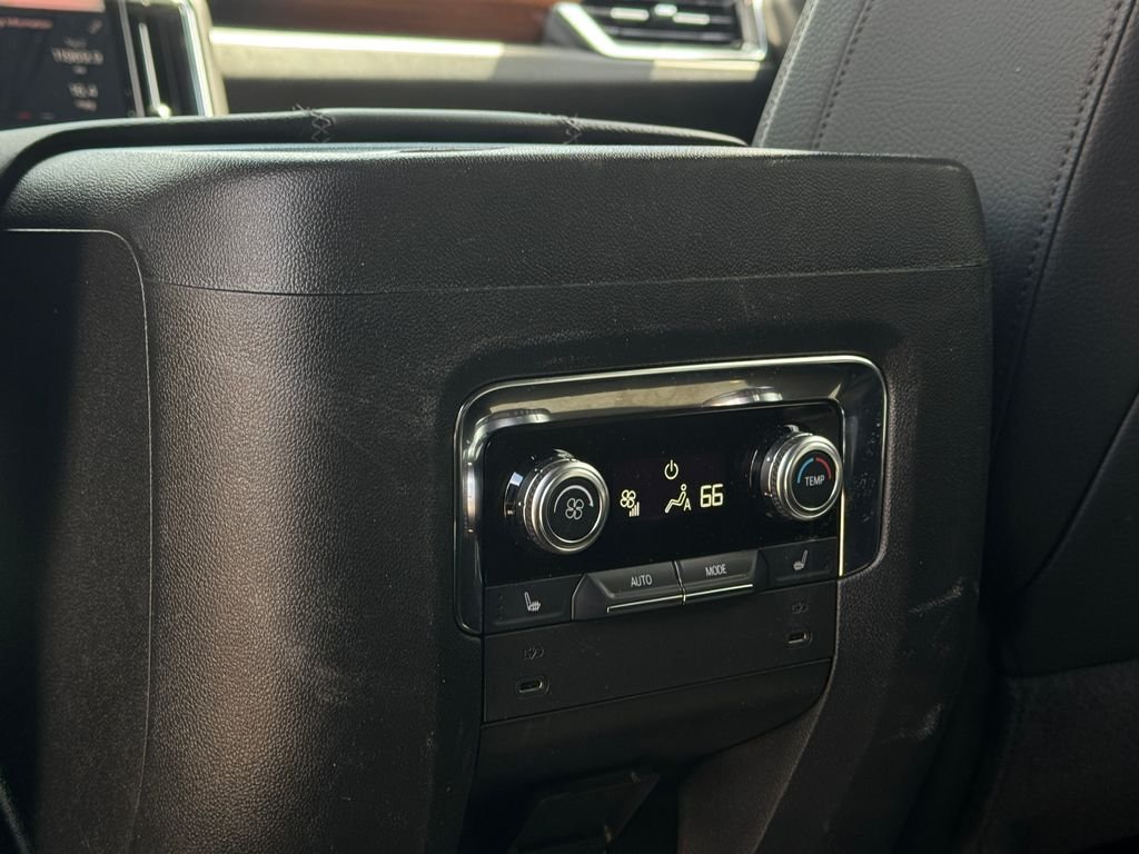 2025 GMC Yukon XL Denali - Photo 20