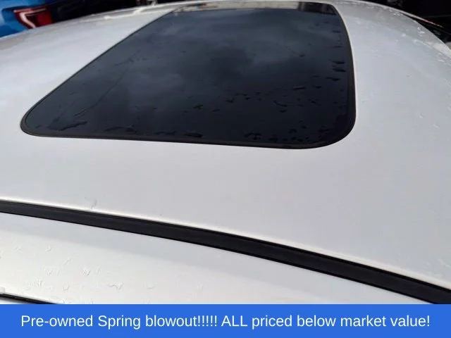 Used 2010 White Ford SEL image 12
