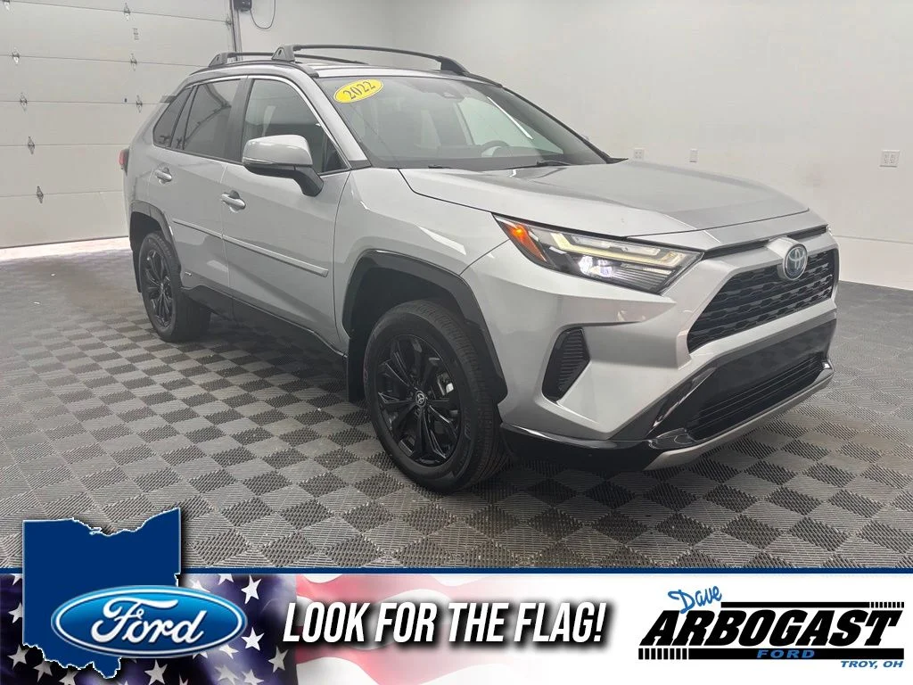 2022 Toyota RAV4 SE