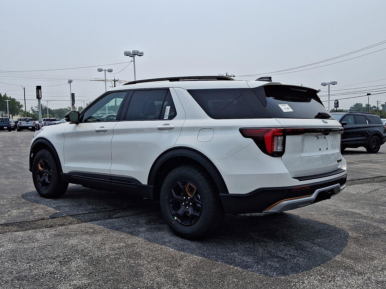 New 2026 Star White Metallic Tri-Coat Ford Tremor® image 3