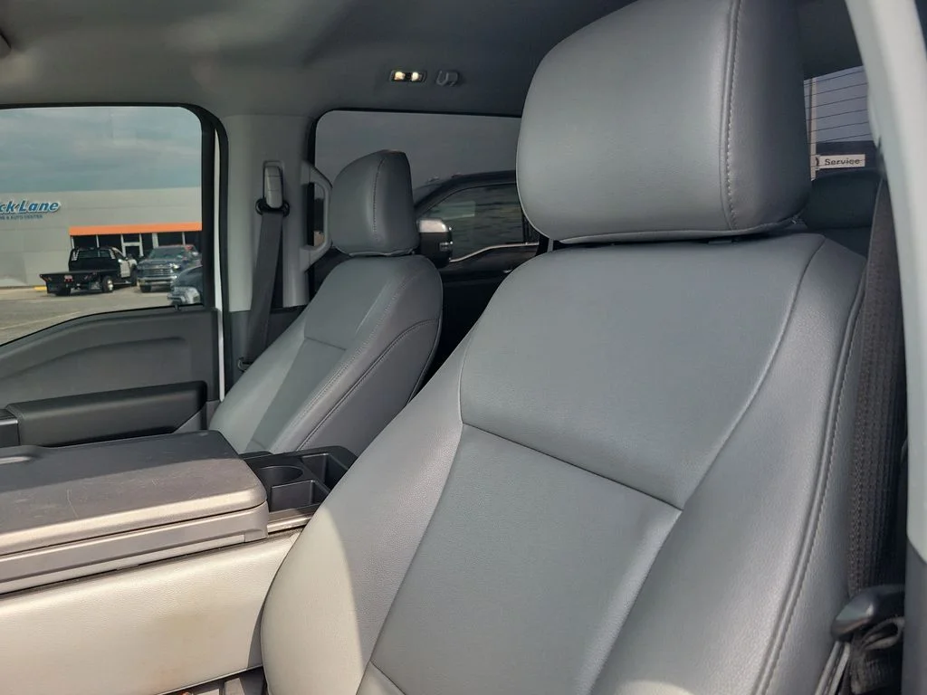 Used 2022 White Ford XL image 23