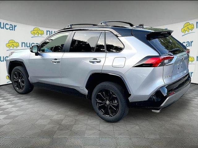 Certified Used 2023 SILVER SKY MET W/BLK Toyota  image 5