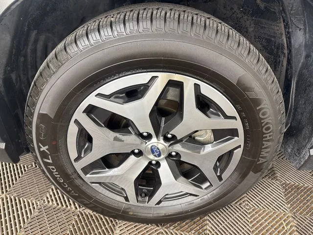 Used 2024 White Subaru Premium image 28