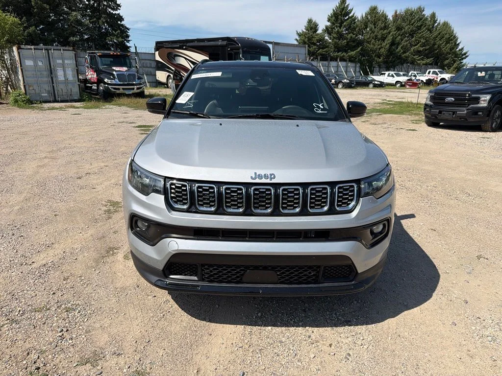 Used 2025 Silver Jeep Limited image 3
