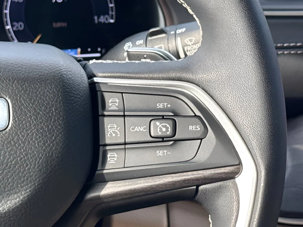 Used 2025 Red Jeep Limited image 19