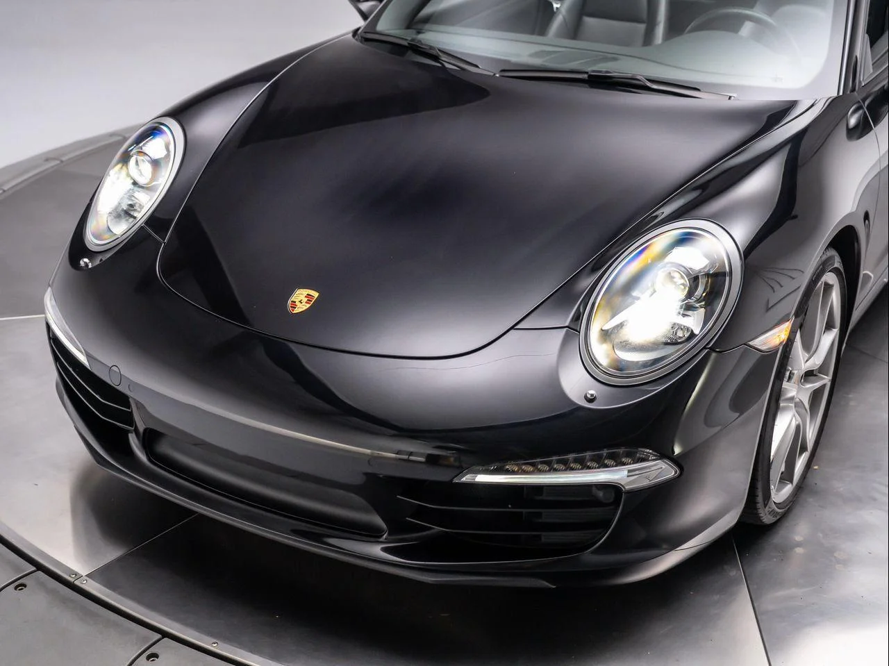 Used 2016 Black Porsche Carrera image 17