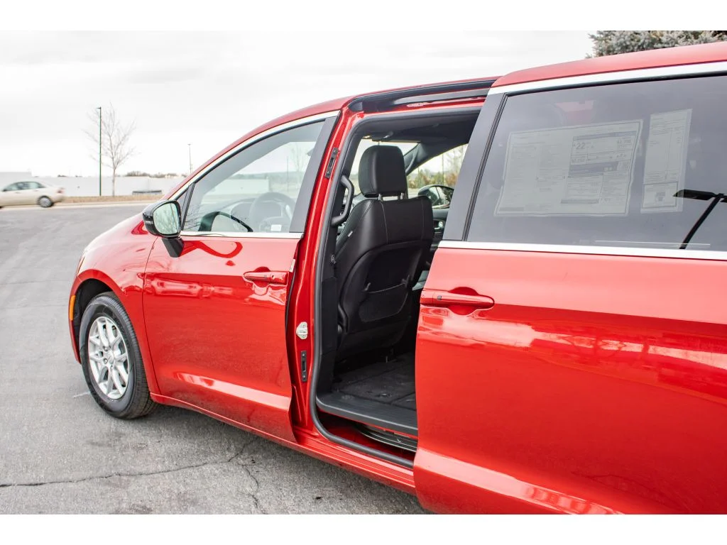 New 2026 Red Hot Pearlcoat Chrysler LX image 33