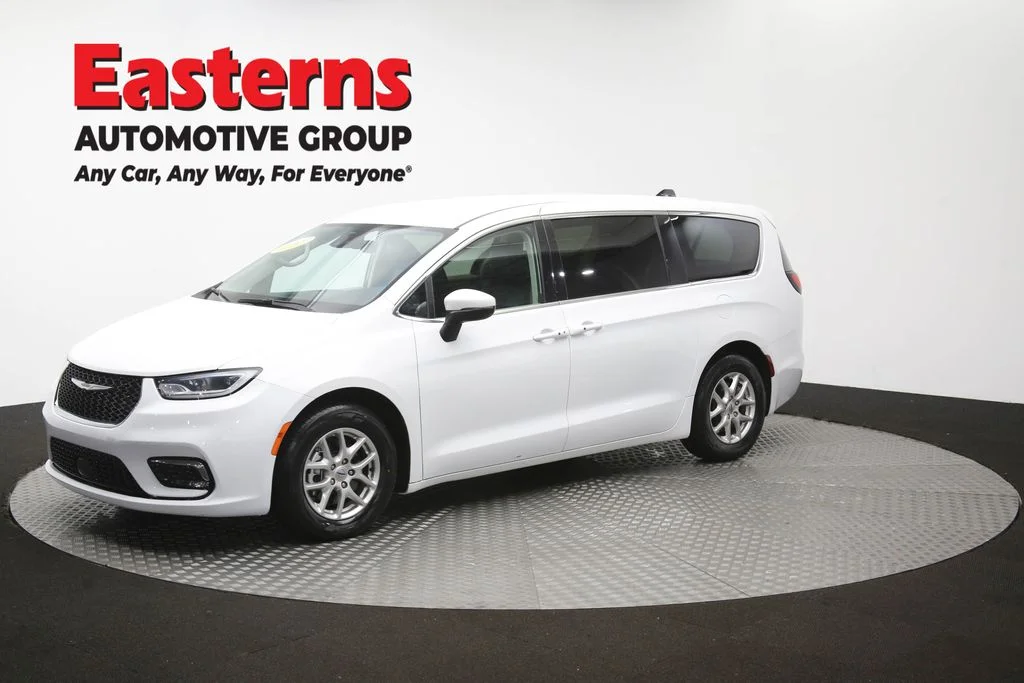 Used 2023 White Chrysler Touring L image 57