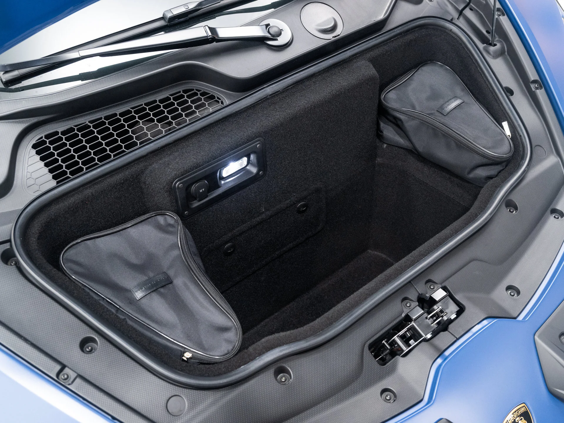 Used 2023 Blu Grifo Matte Lamborghini  image 57