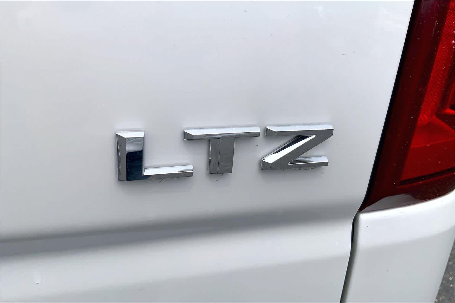 Used 2023 Iridescent Pearl Tricoat Chevrolet LTZ image 8
